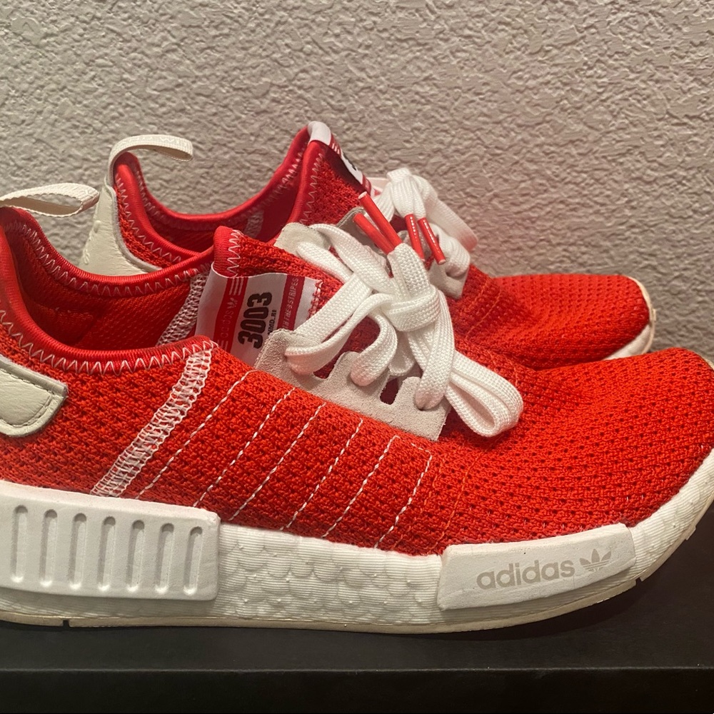 Adidas NMD R1 Shoes - Picture 2 of 5